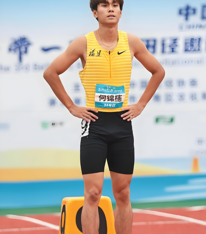 东京田径世, 始闭关, 百米成绩和