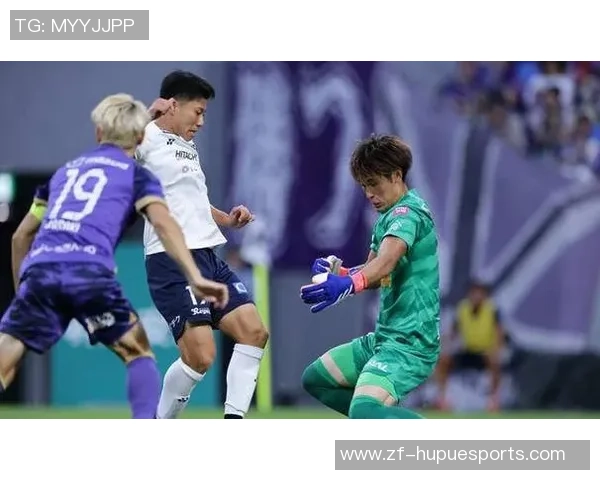 神户胜利船与广岛三箭激战正酣争夺联赛荣耀与积分榜优势